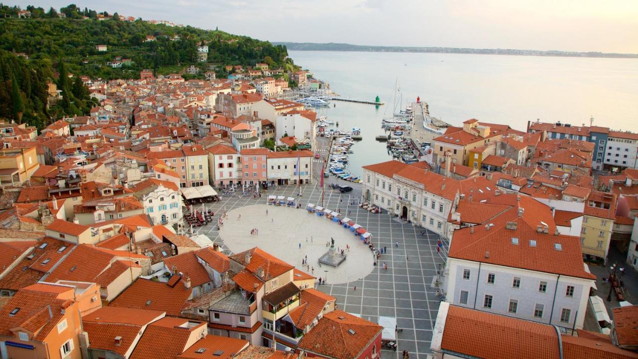 Apartment With Seaview And Garden For 6 Portorož Extérieur photo