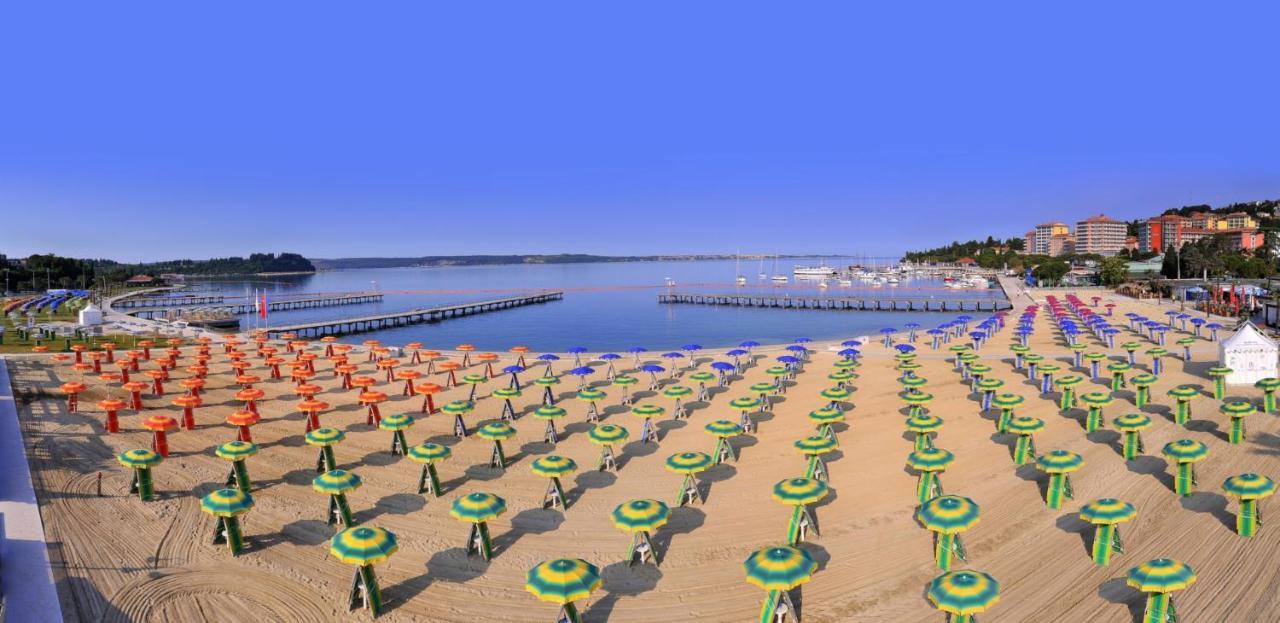Apartment With Seaview And Garden For 6 Portorož Extérieur photo