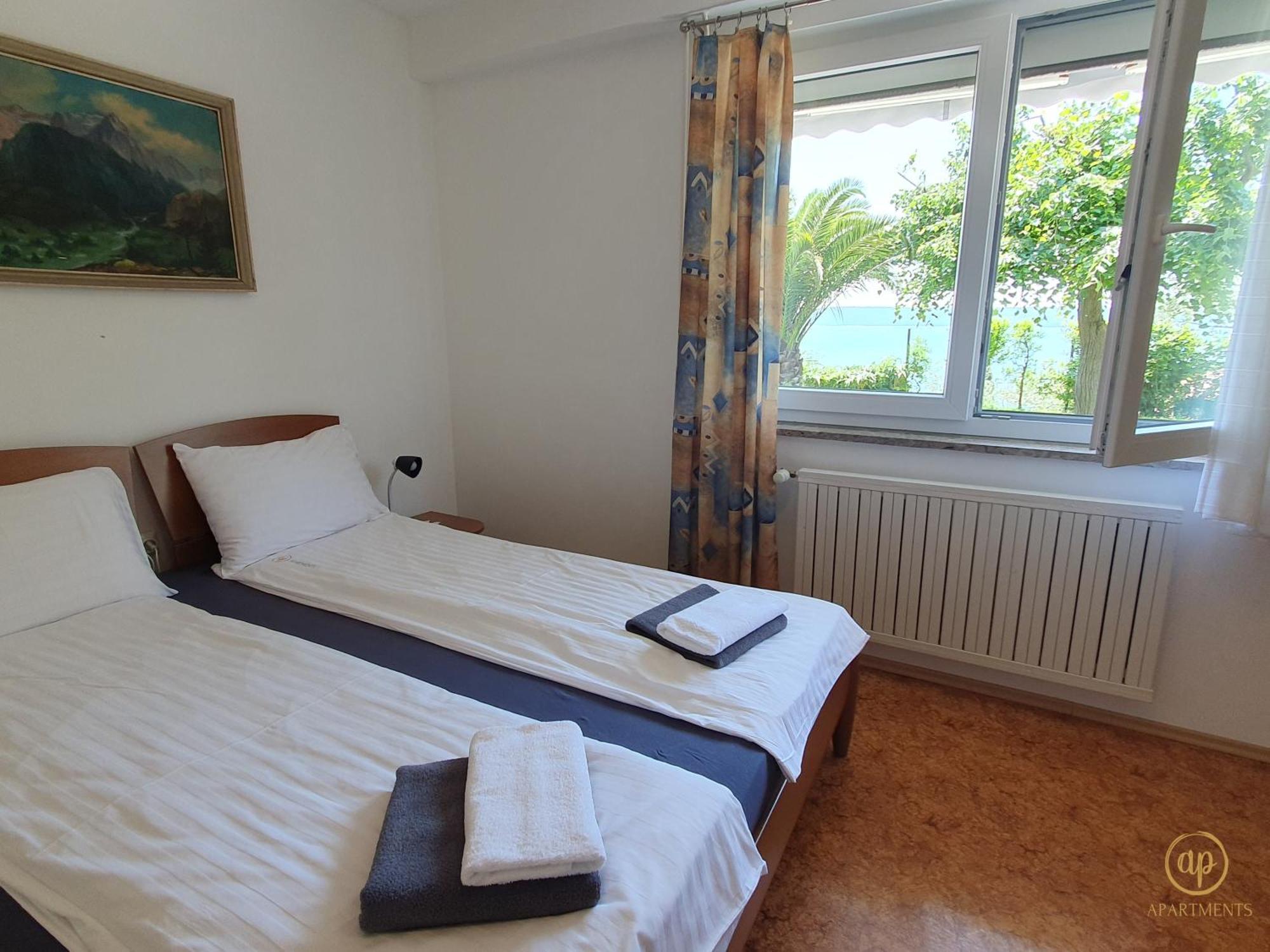 Apartment With Seaview And Garden For 6 Portorož Extérieur photo